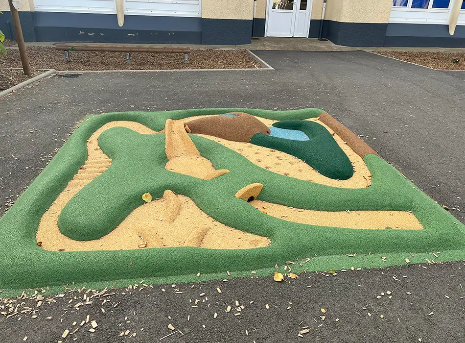 Nouveau circuit de billes dans la cour, École Saint Germain